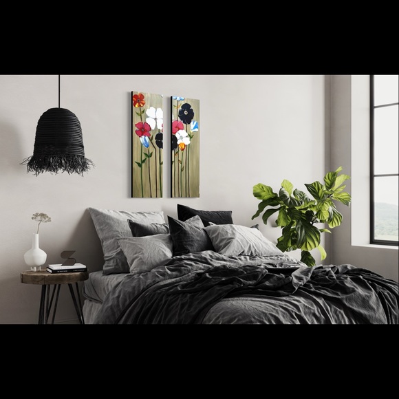 Stem Flowers on a Canvas - Picture 3 of 10